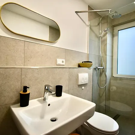 Sano - Hagen - Am Rastebaum