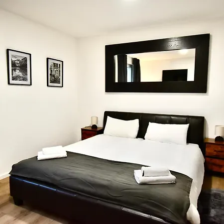 Sano - - Am Rastebaum Apartmán *