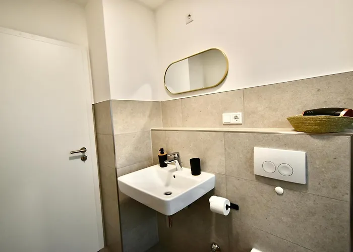 Sano - Hagen - Am Rastebaum