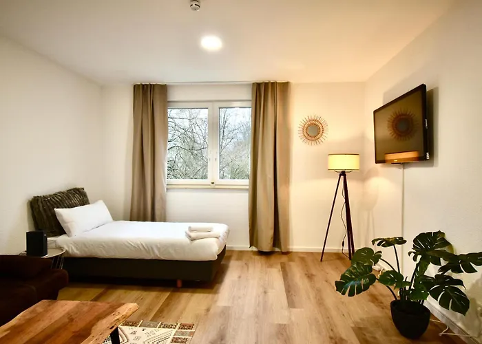 Sano - Hagen - Am Rastebaum